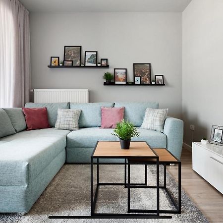 דירות בראשוב Modern Studio Coresi מראה חיצוני תמונה